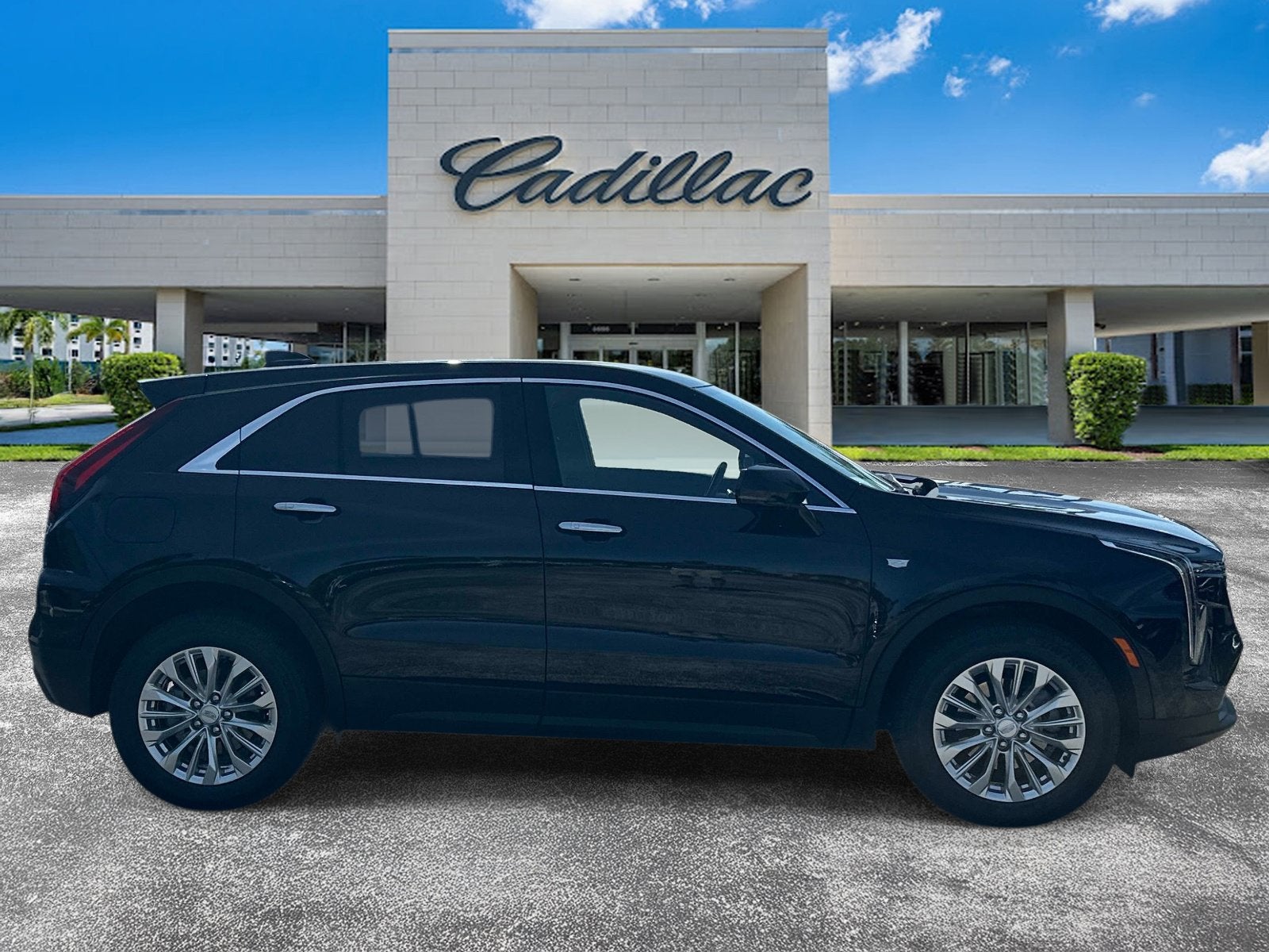 2024 Cadillac XT4 Luxury