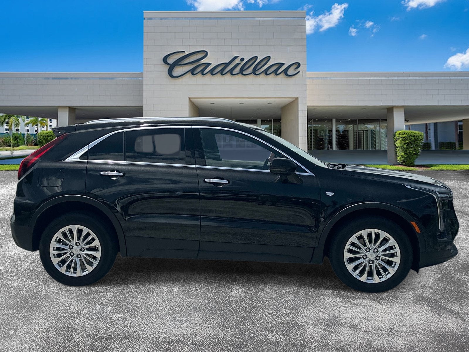 2024 Cadillac XT4 Luxury