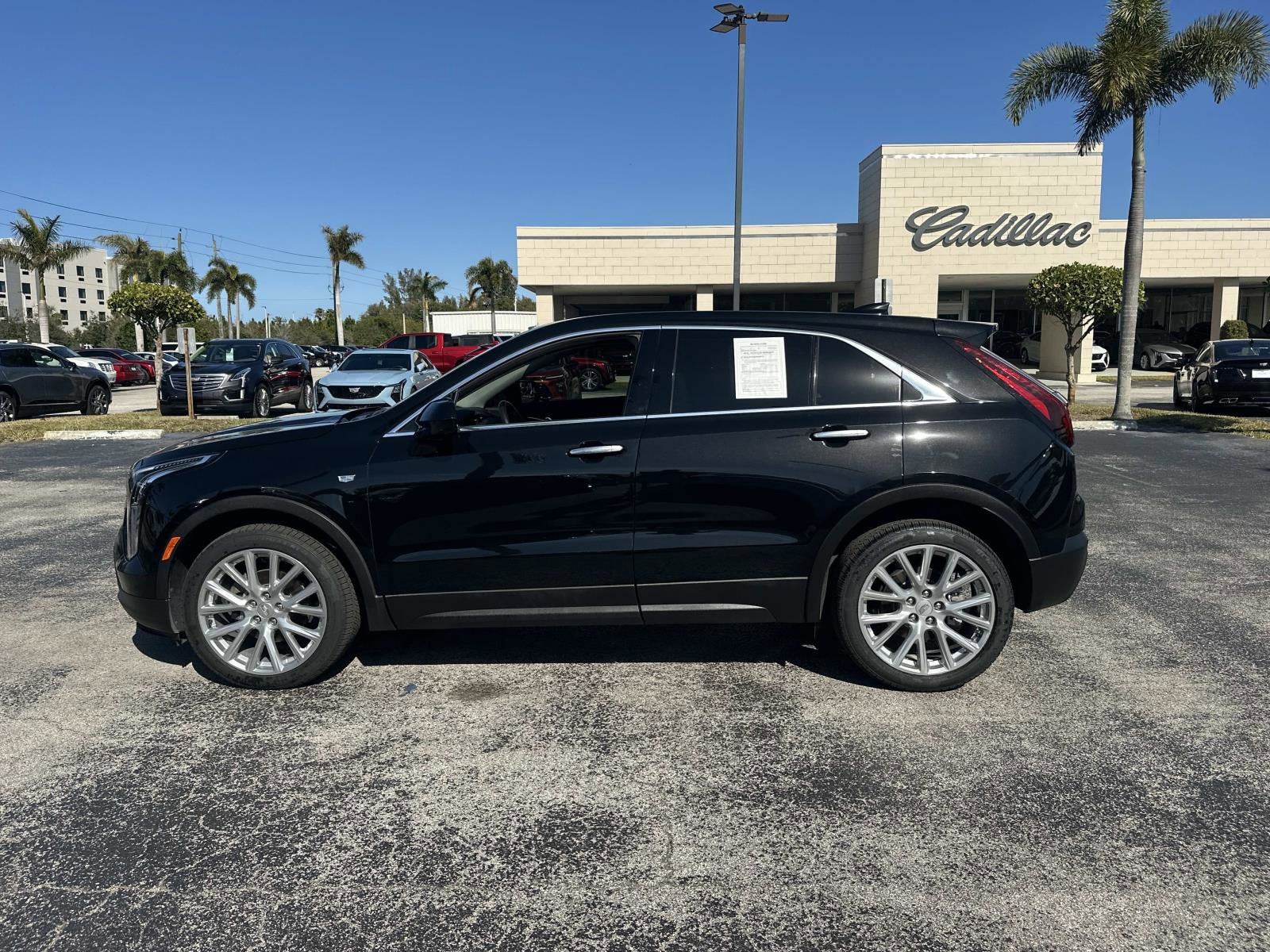 2023 Cadillac XT4 Luxury
