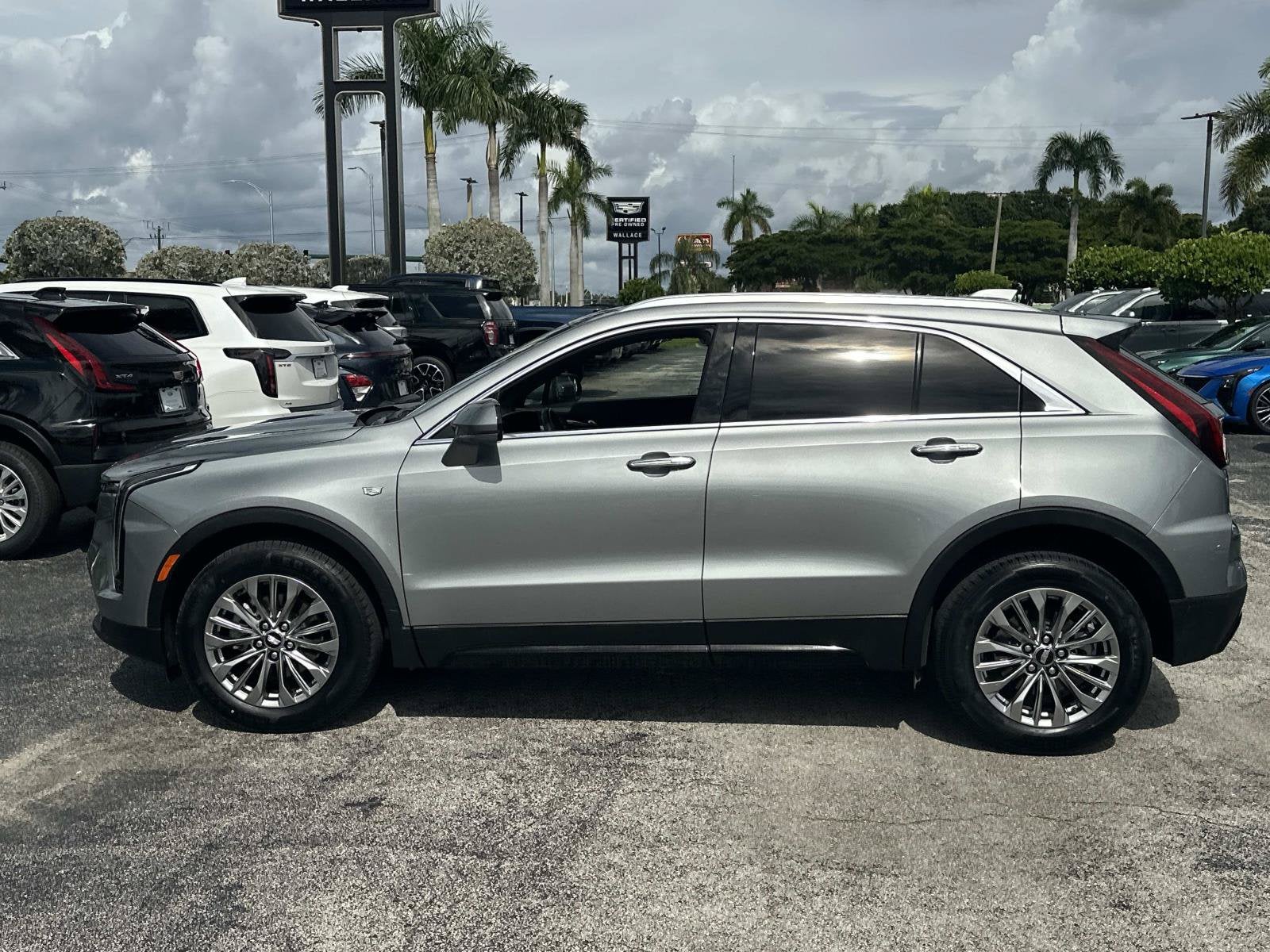 2024 Cadillac XT4 Premium Luxury