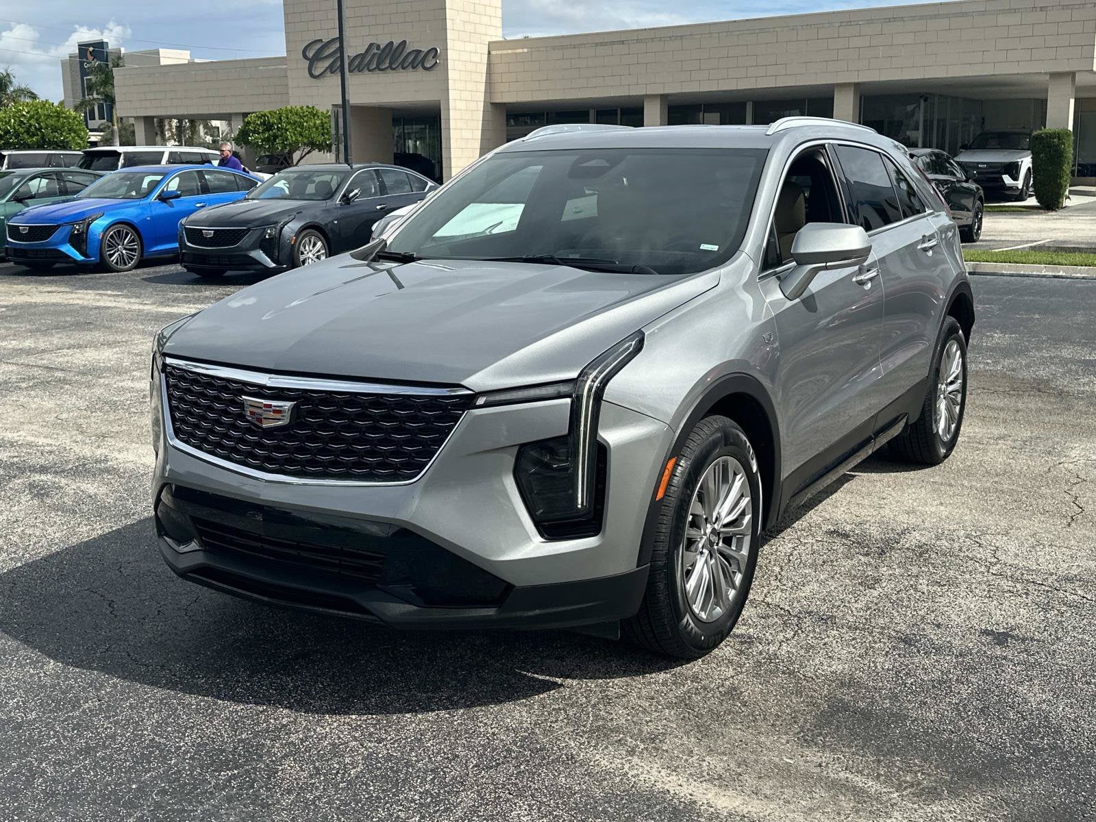 2024 Cadillac XT4 Premium Luxury