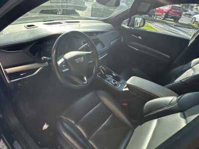 2023 Cadillac XT4 Premium Luxury