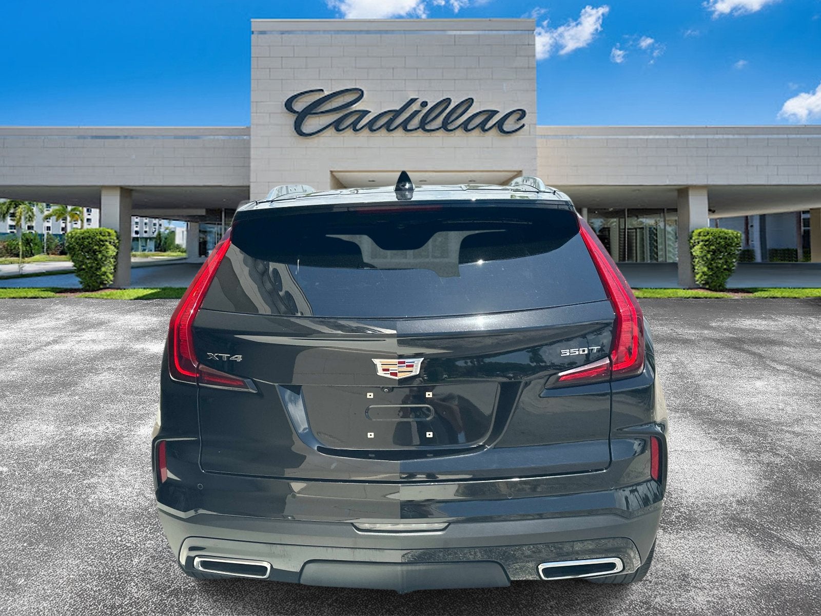 2025 Cadillac XT4 Premium Luxury