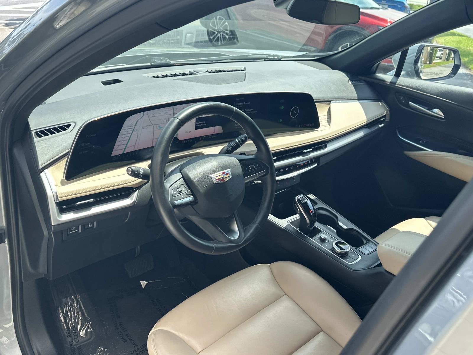 2025 Cadillac XT4 Premium Luxury