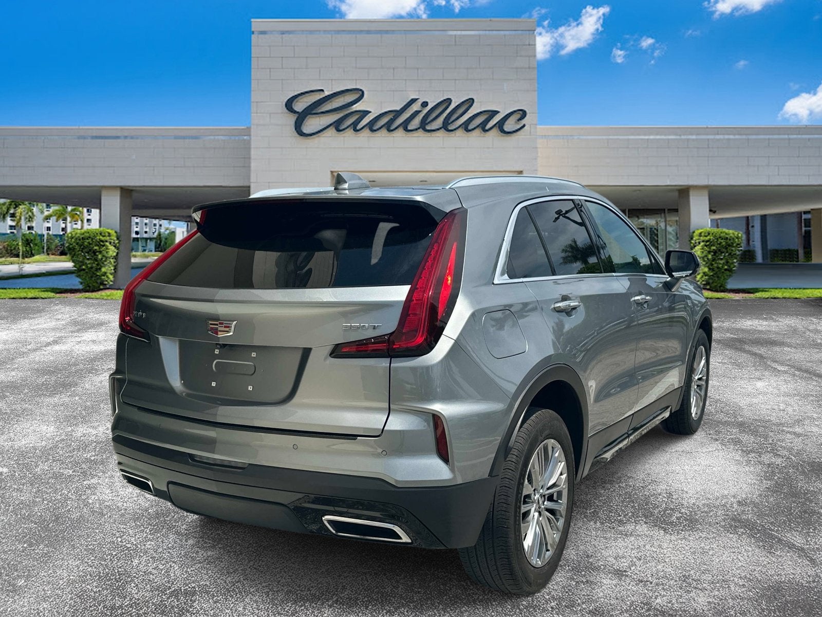2025 Cadillac XT4 Premium Luxury