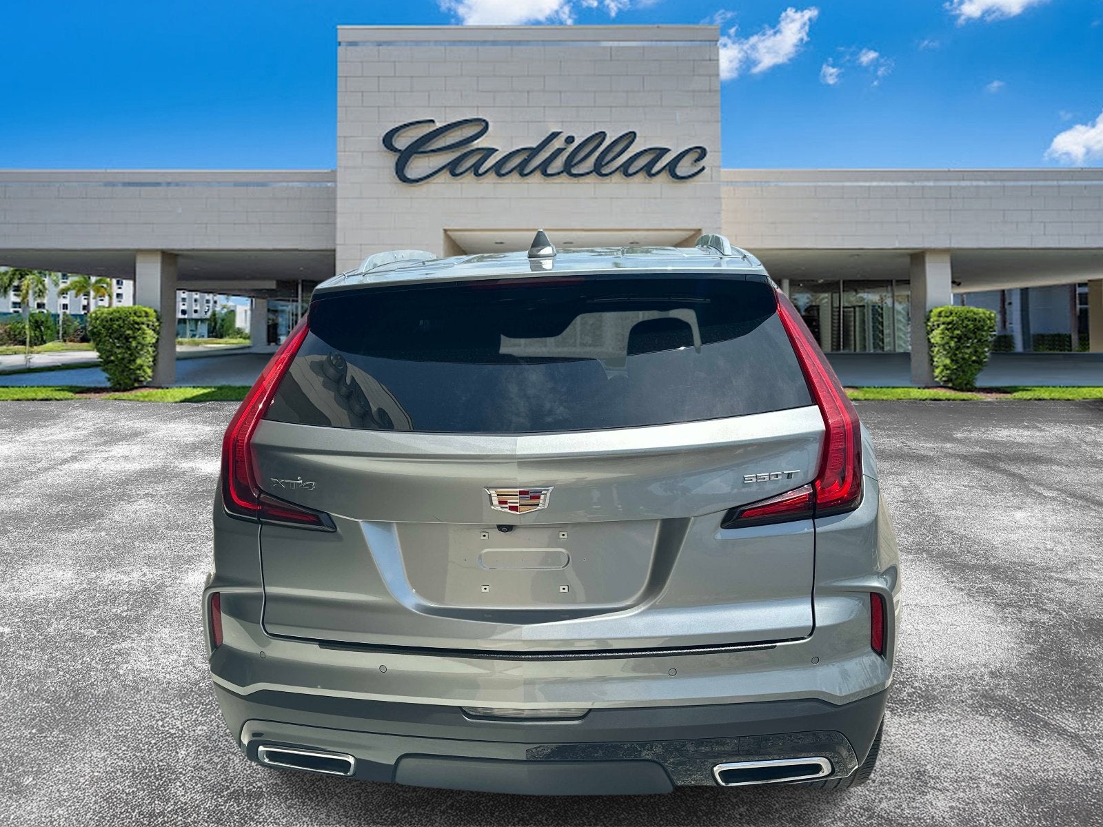 2025 Cadillac XT4 Premium Luxury