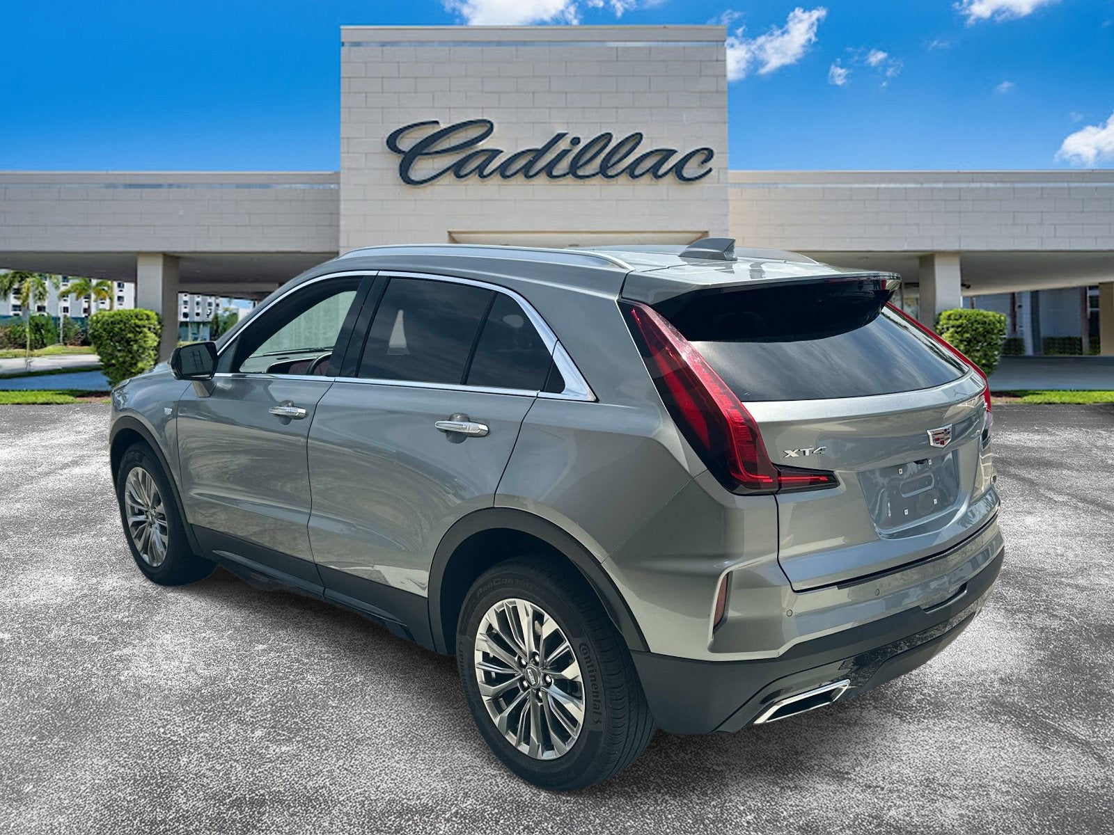 2025 Cadillac XT4 Premium Luxury