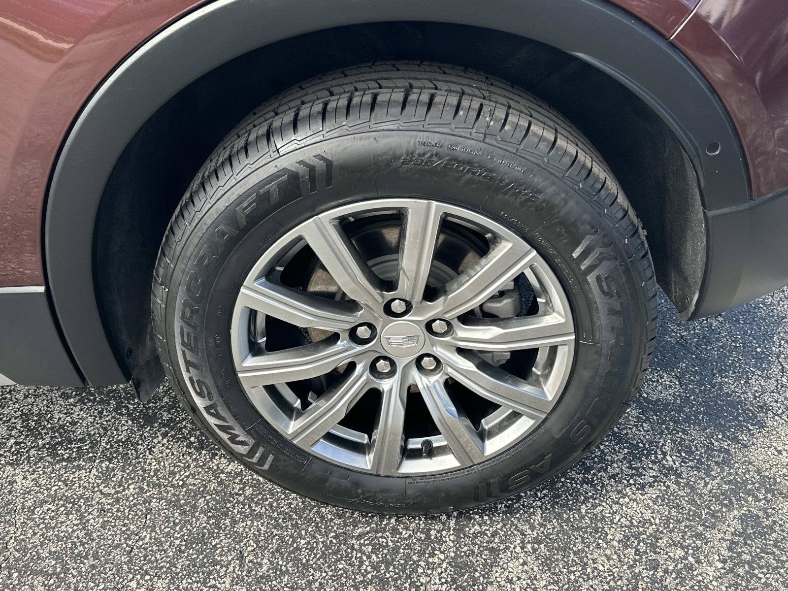 2022 Cadillac XT4 FWD Premium Luxury