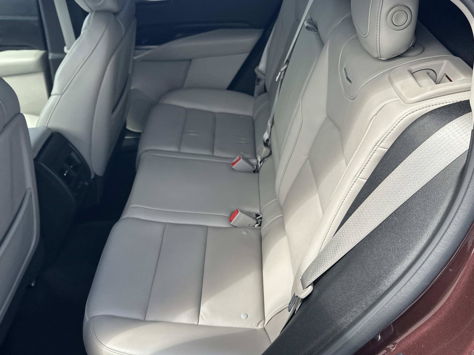 2022 Cadillac XT4 FWD Premium Luxury