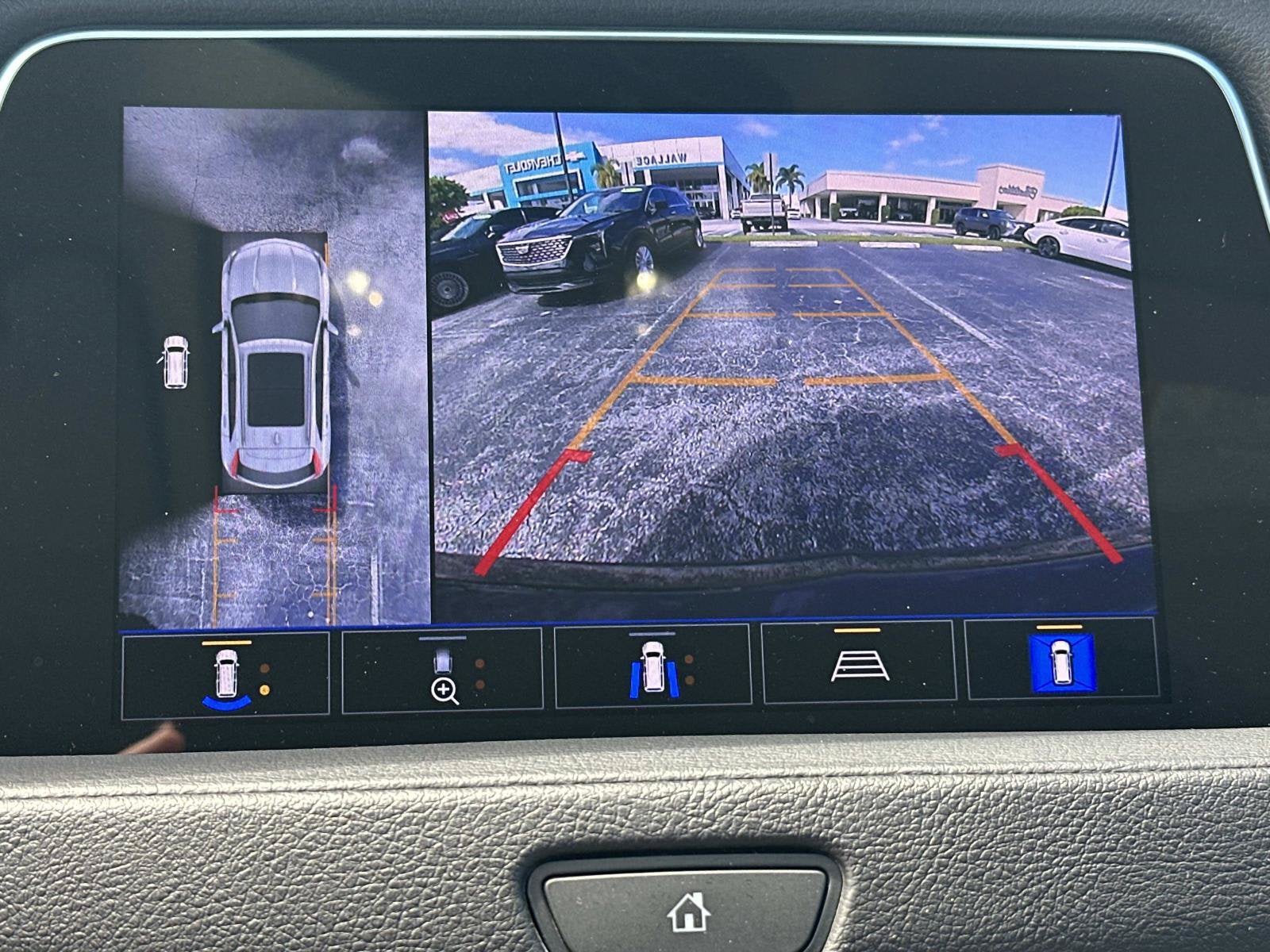 2022 Cadillac XT4 FWD Premium Luxury