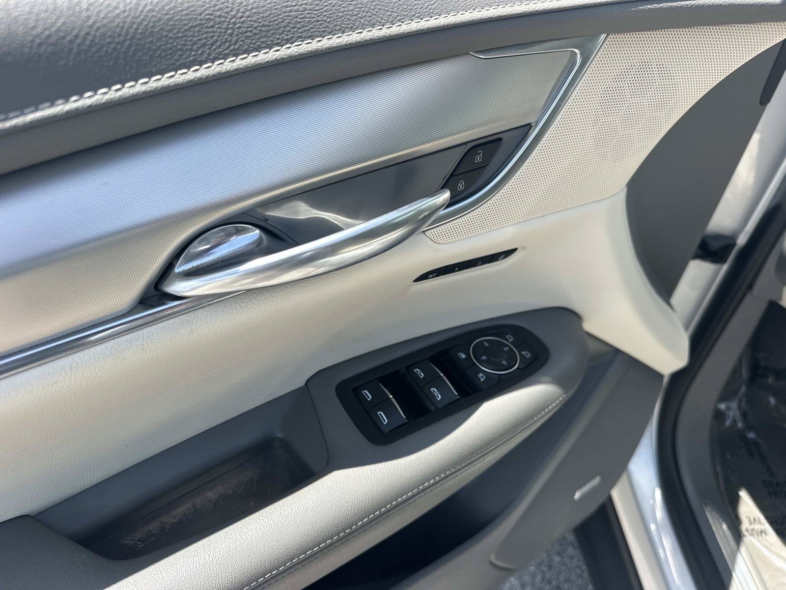2025 Cadillac XT5 Luxury