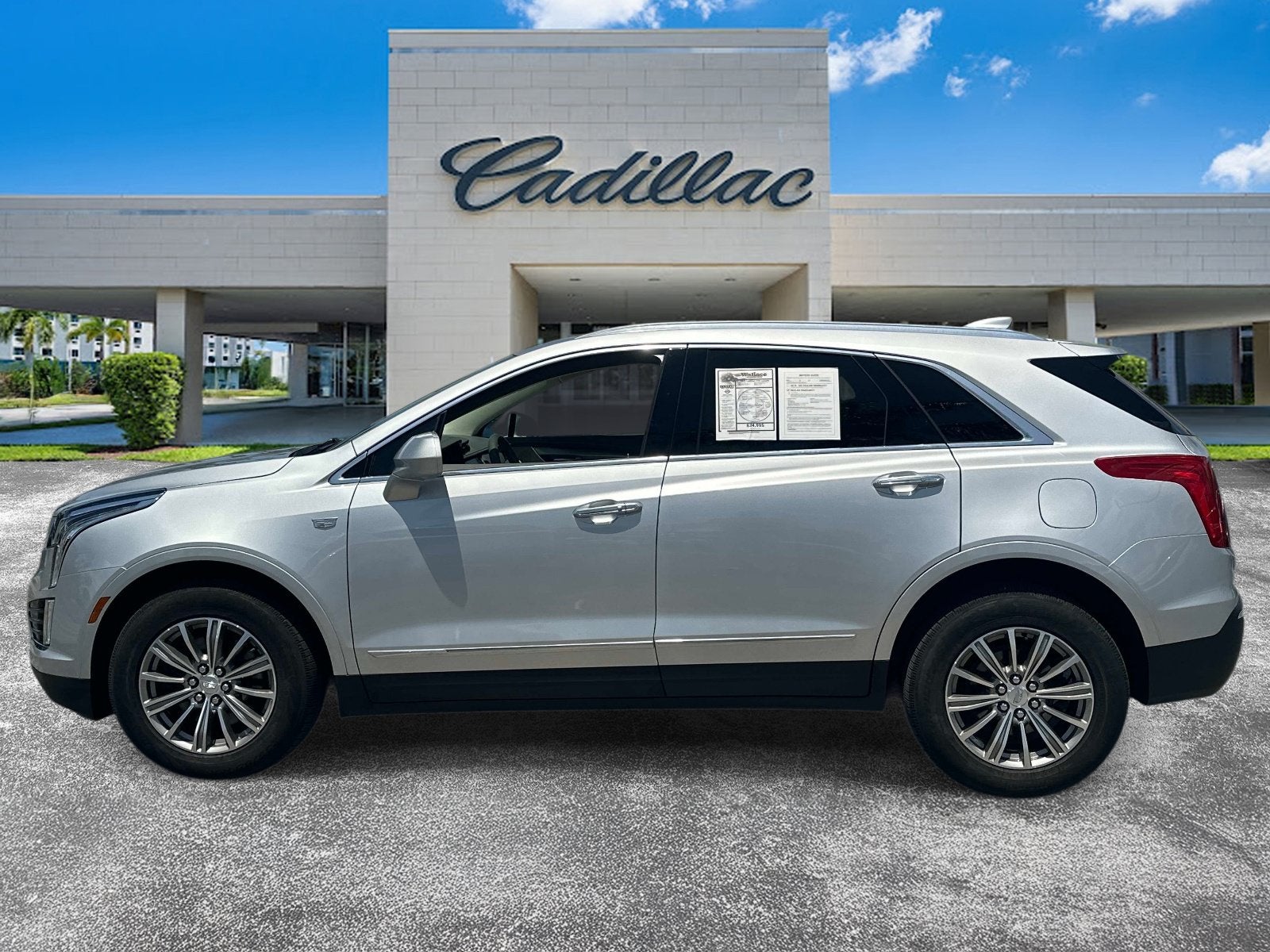 2025 Cadillac XT5 Luxury