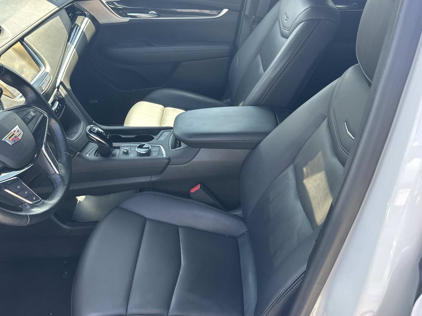 2022 Cadillac XT5 Premium Luxury