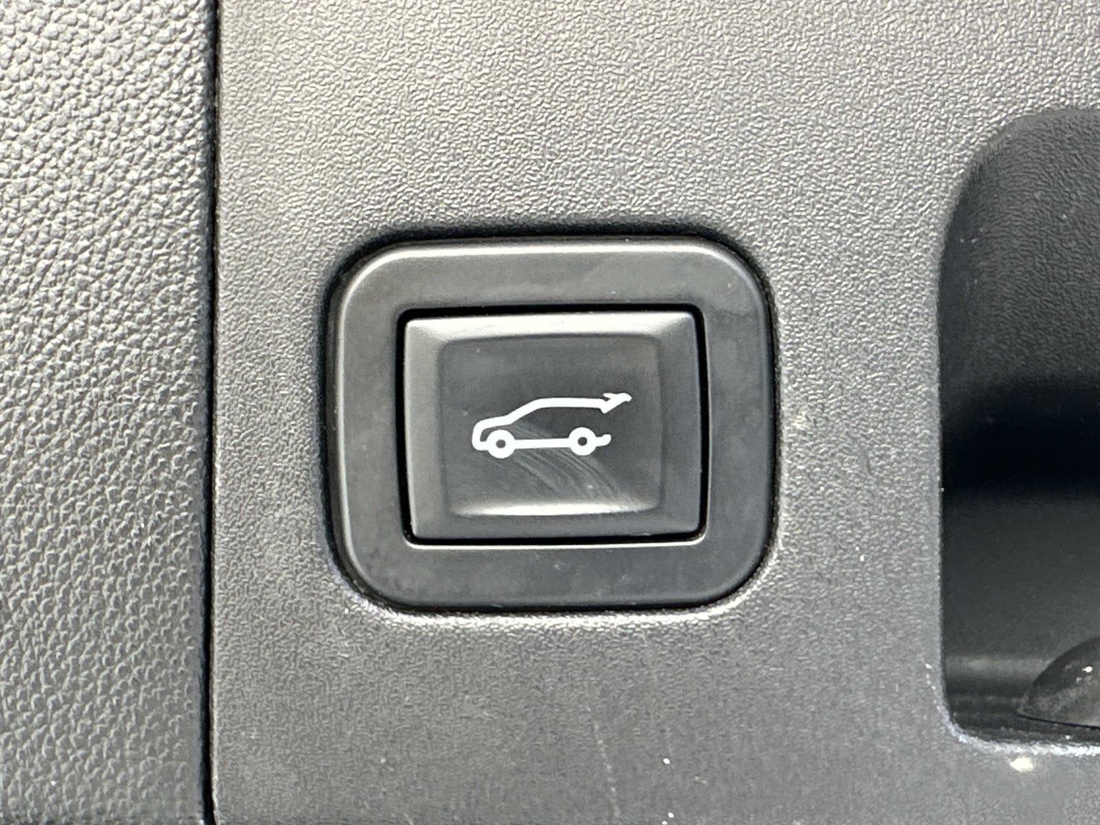 2018 Cadillac XT5 Luxury FWD