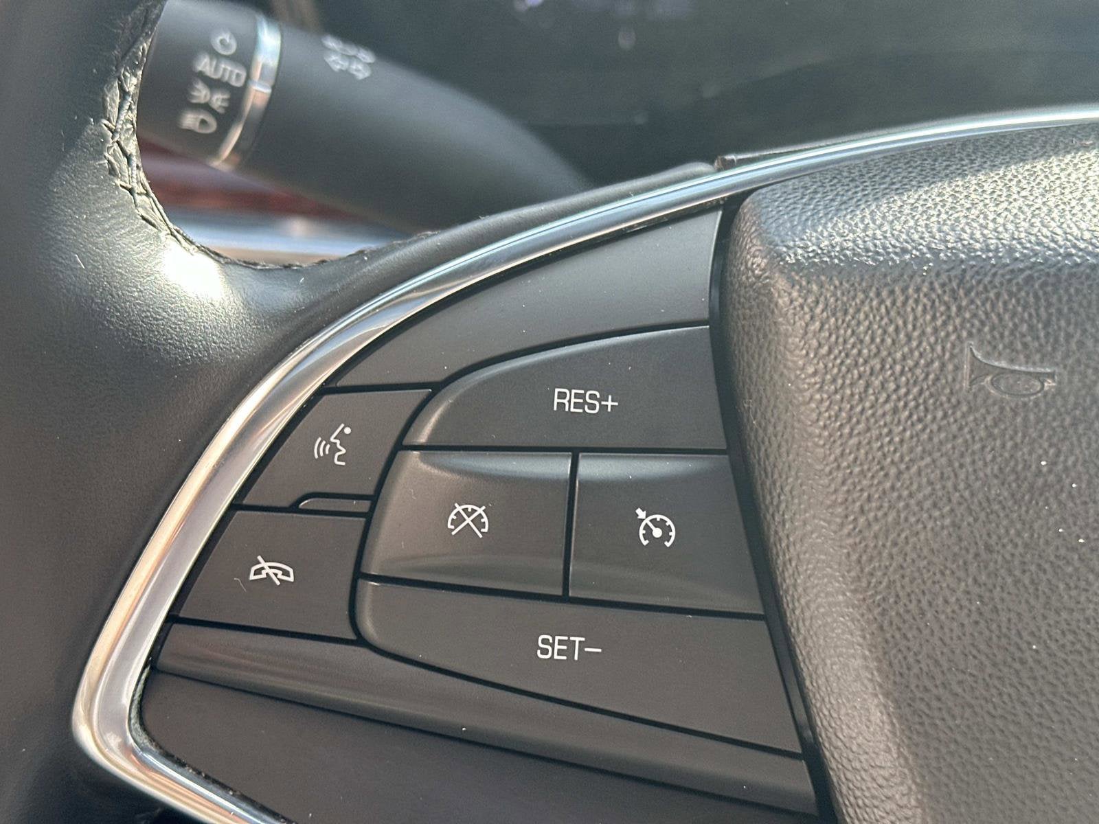 2018 Cadillac XT5 Luxury FWD