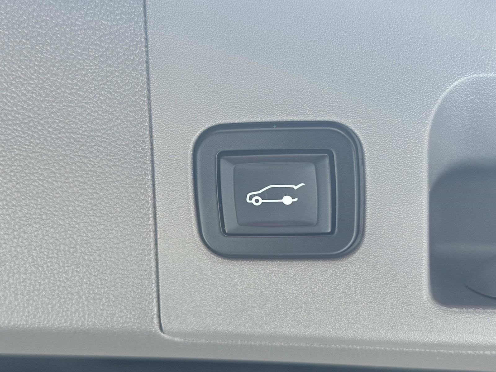 2018 Cadillac XT5 Luxury FWD