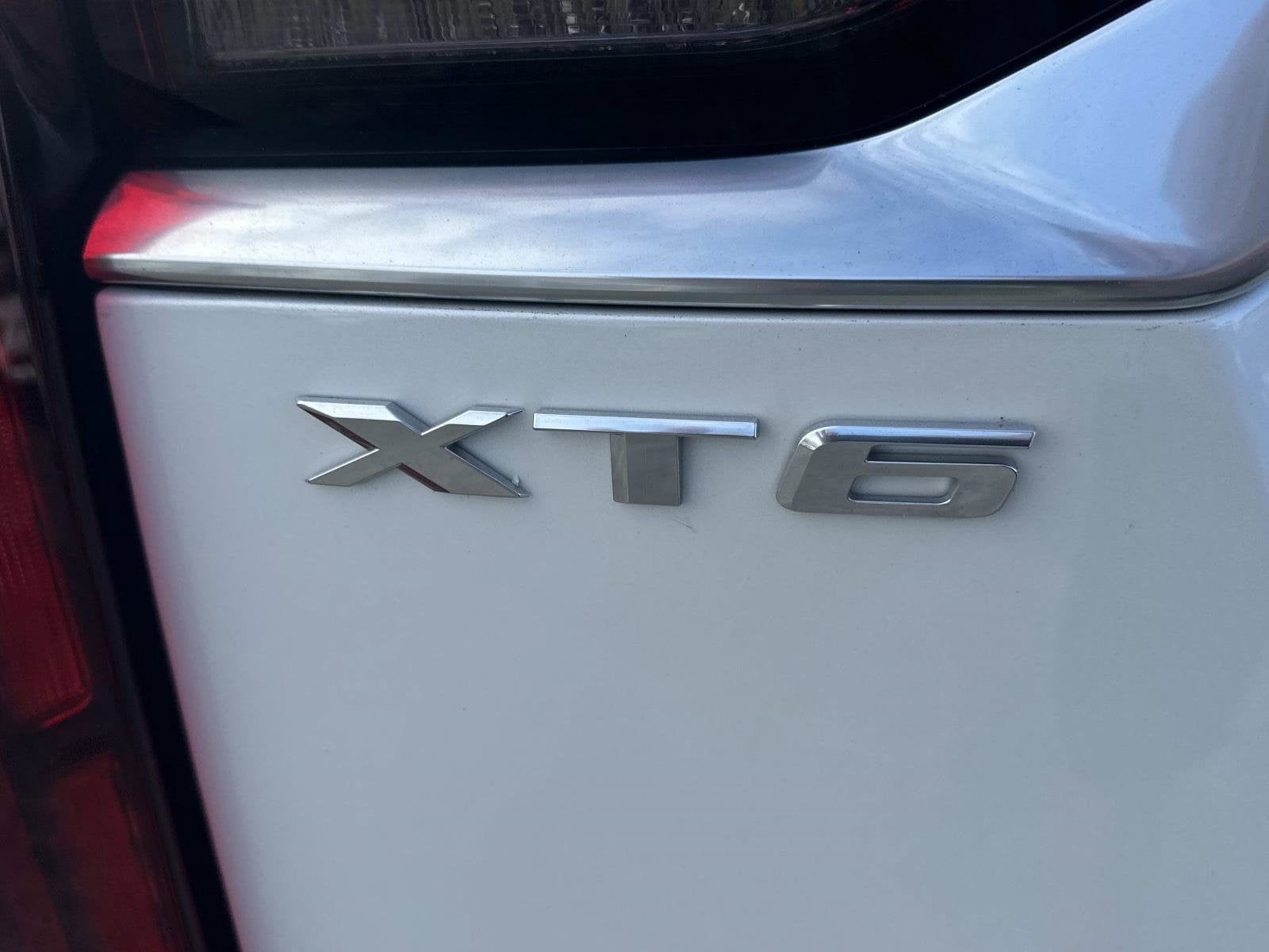 2025 Cadillac XT6 Luxury