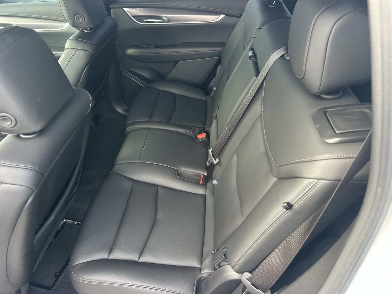 2025 Cadillac XT6 Luxury