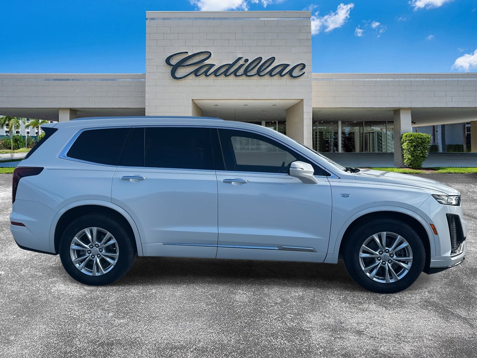 2025 Cadillac XT6 Luxury