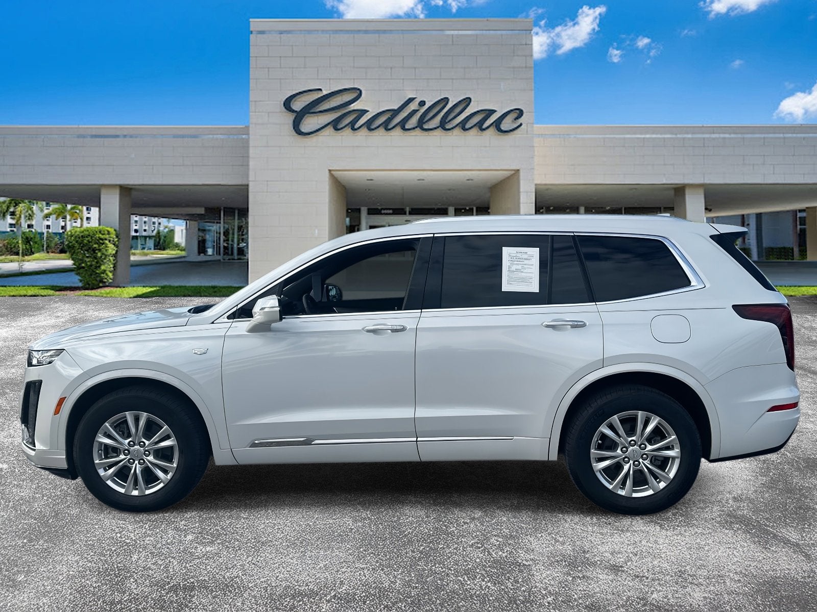 2025 Cadillac XT6 Luxury