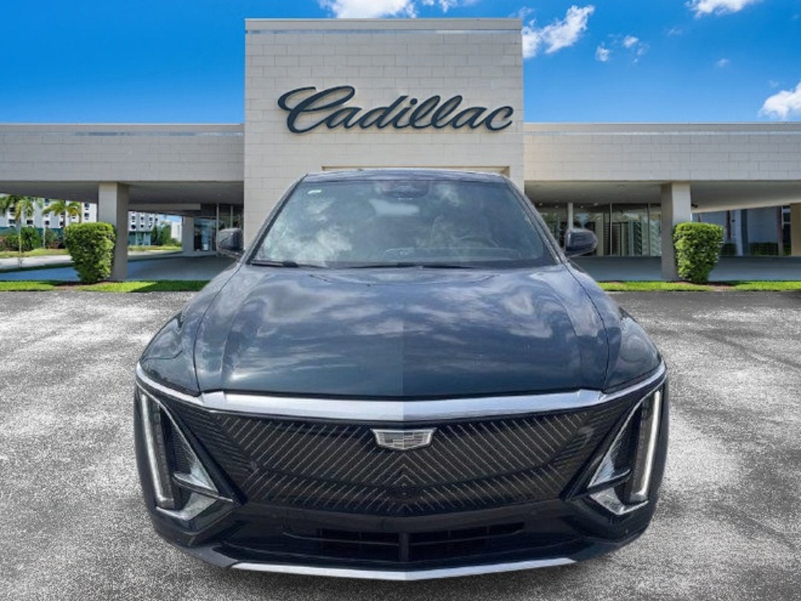 2024 Cadillac LYRIQ Luxury 3