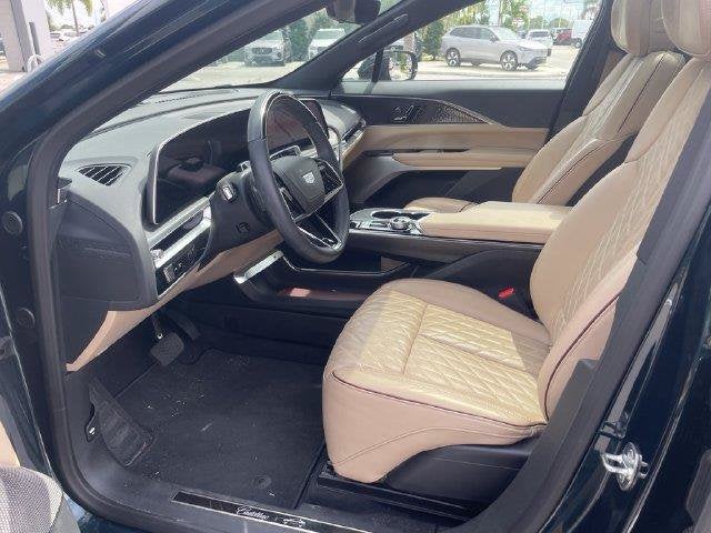 2024 Cadillac LYRIQ Luxury 3