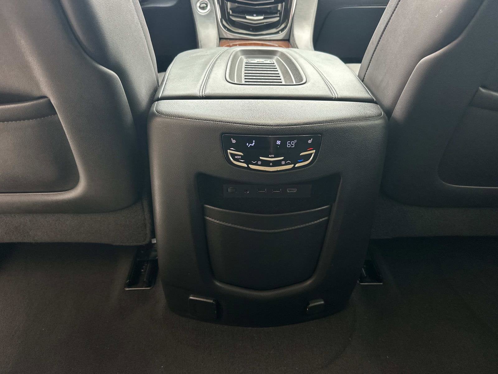 2018 Cadillac Escalade Premium Luxury