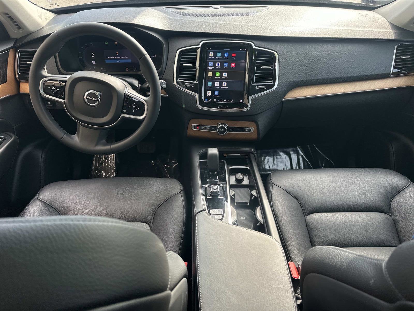 2024 Volvo XC90 Recharge Plug-In Hyb Plus Bright Theme