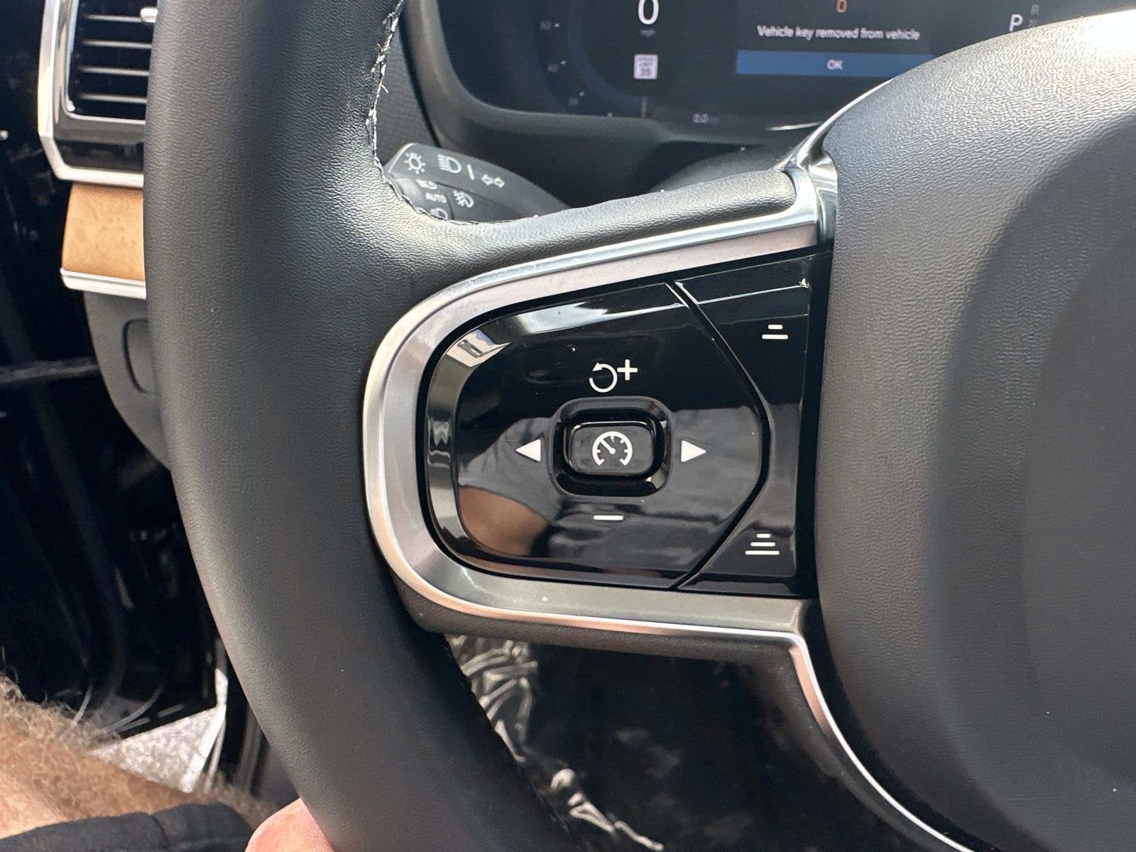 2024 Volvo XC90 Recharge Plug-In Hyb Plus Bright Theme